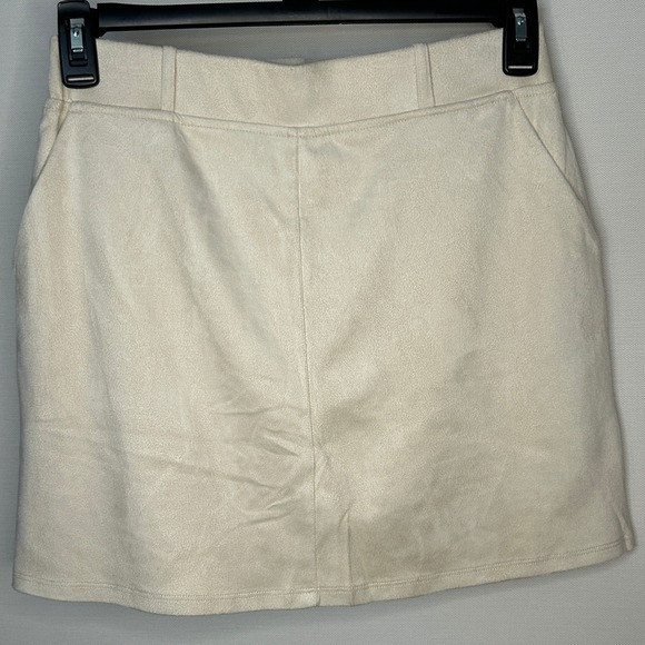 Sport Haley Tan Faux Suede Skort Mini Skirt Golf Athletic Womens Size Small NWT - Picture 1 of 11